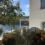 Seaside Heaven بيت للعطل *